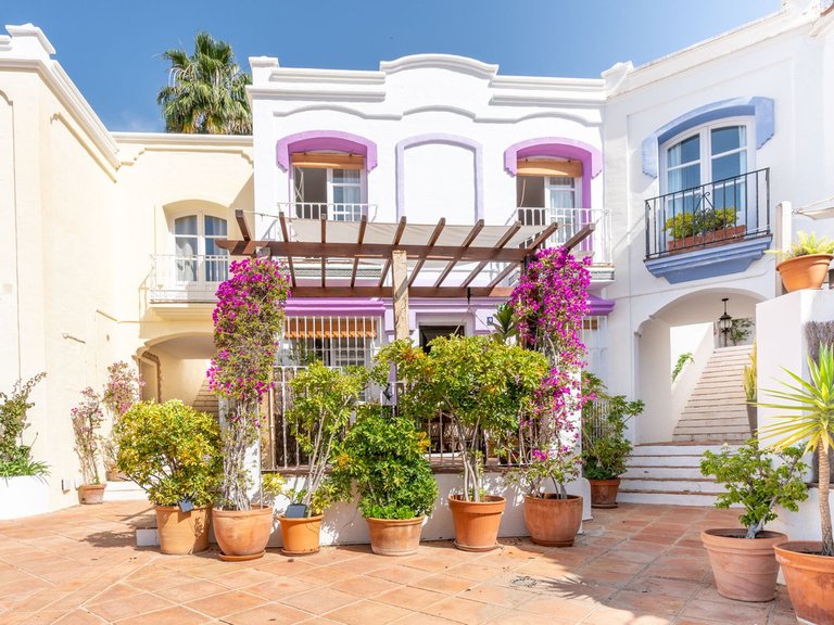 Villa for Sale in Benahavís, Malaga 2