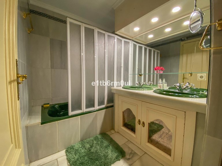 Apartment for Sale in Marbella, Malaga 14