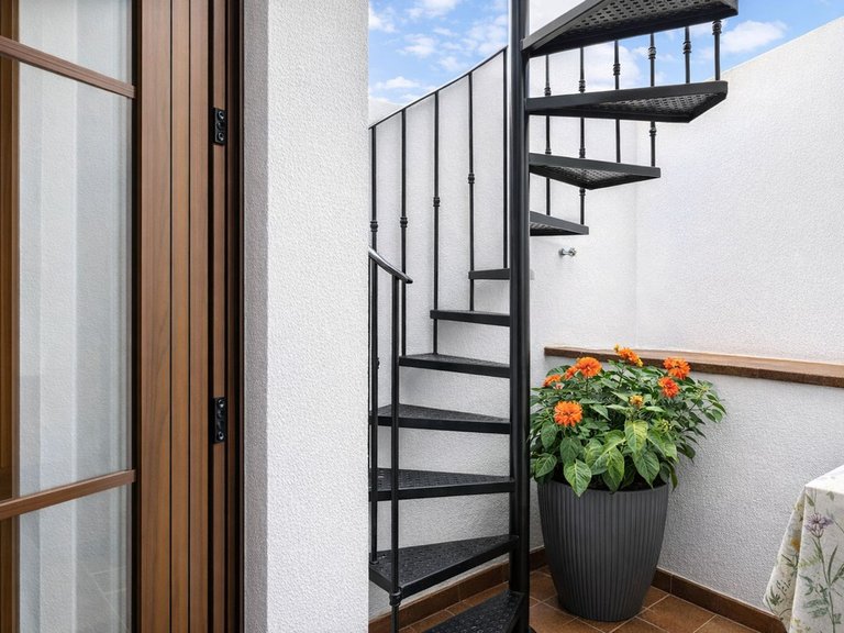 Villa for Sale in Estepona, Malaga 10