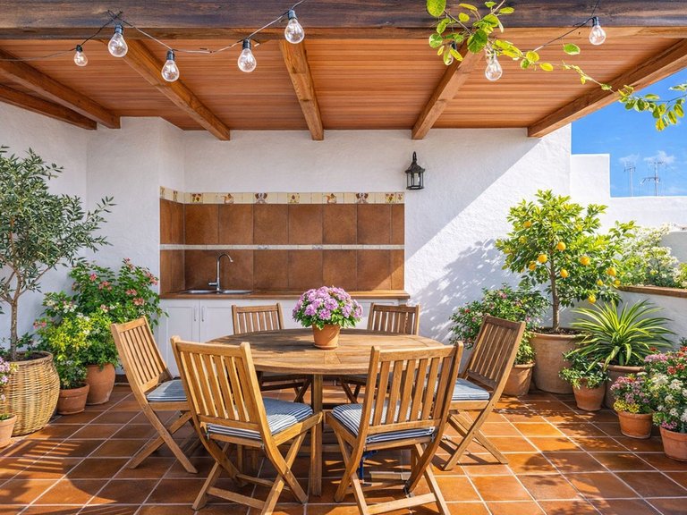 Villa for Sale in Estepona, Malaga 2