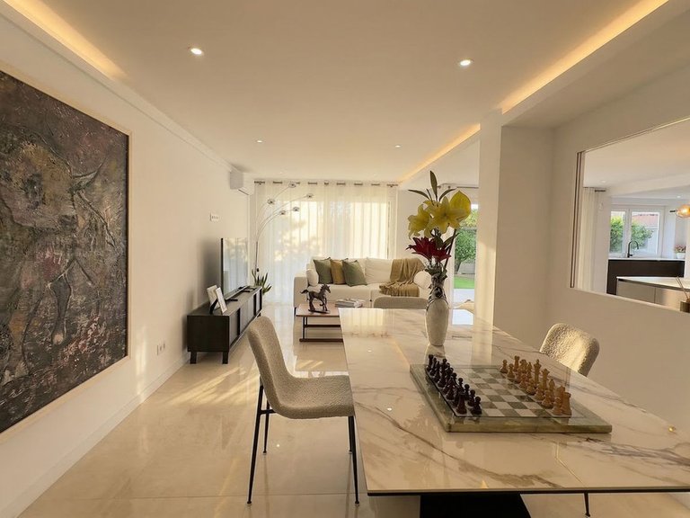 Villa for Sale in Calahonda, Malaga 10