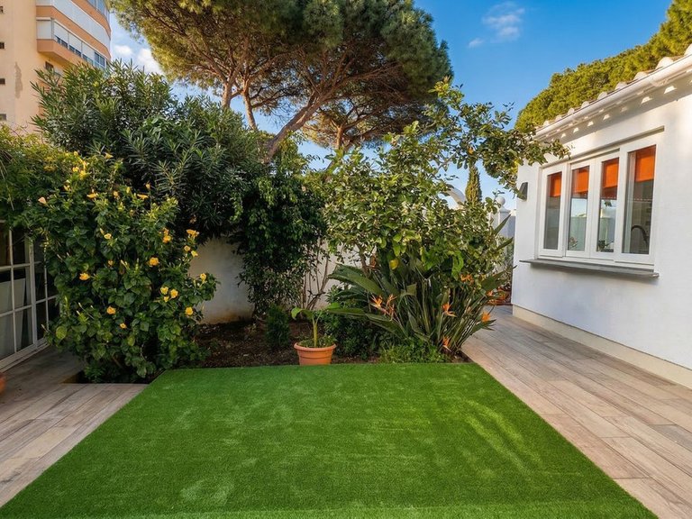 Villa for Sale in Calahonda, Malaga 28
