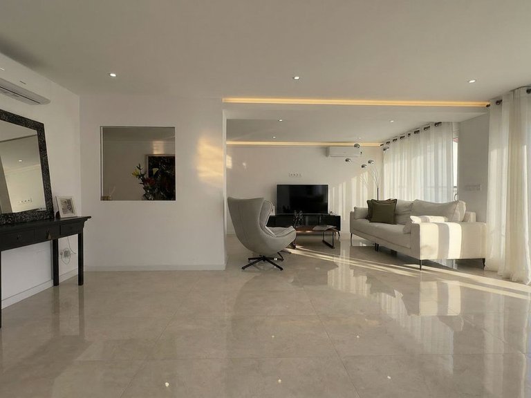 Villa for Sale in Calahonda, Malaga 8