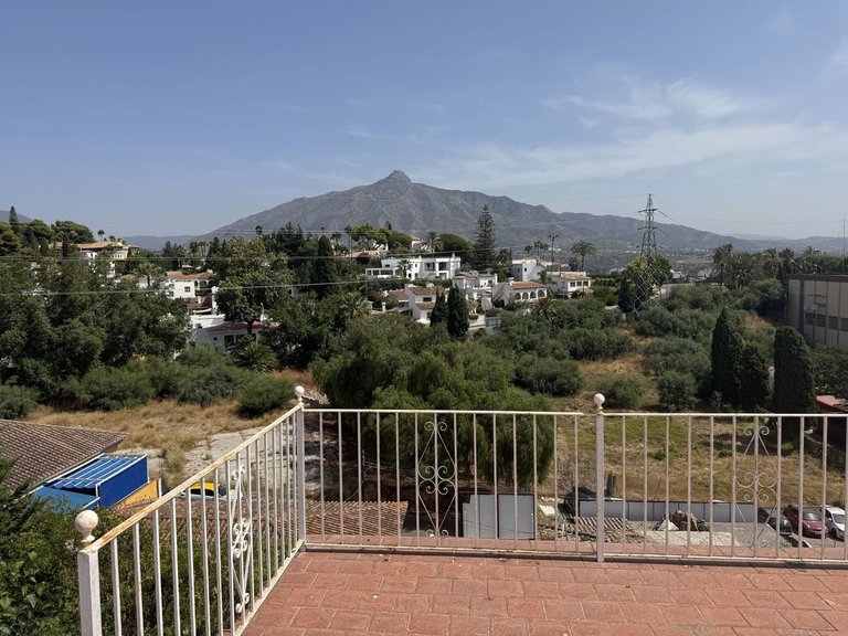 Villa for Sale in Nueva Andalucía, Malaga 2