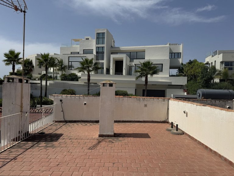 Villa for Sale in Nueva Andalucía, Malaga 20