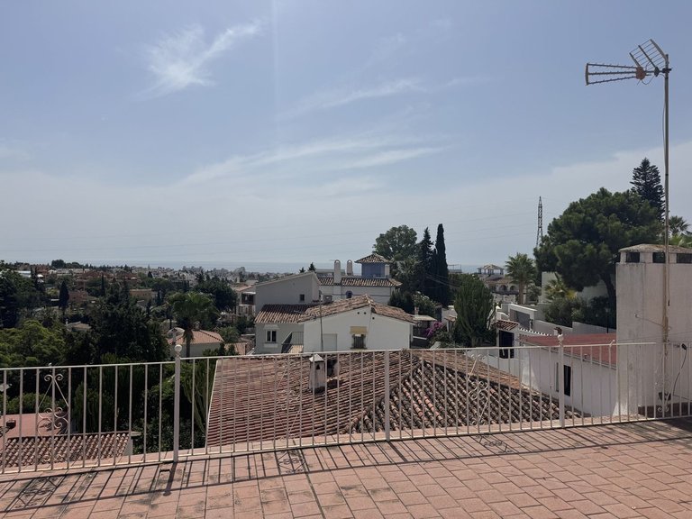 Villa for Sale in Nueva Andalucía, Malaga 5