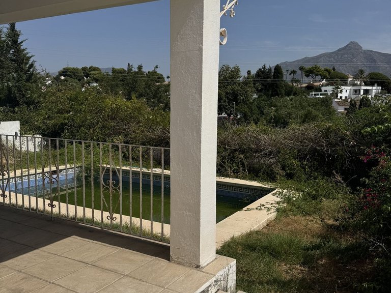 Villa for Sale in Nueva Andalucía, Malaga 7