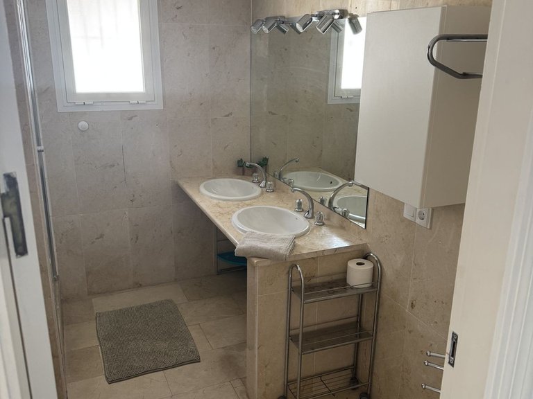 Villa for Sale in Nueva Andalucía, Malaga 9
