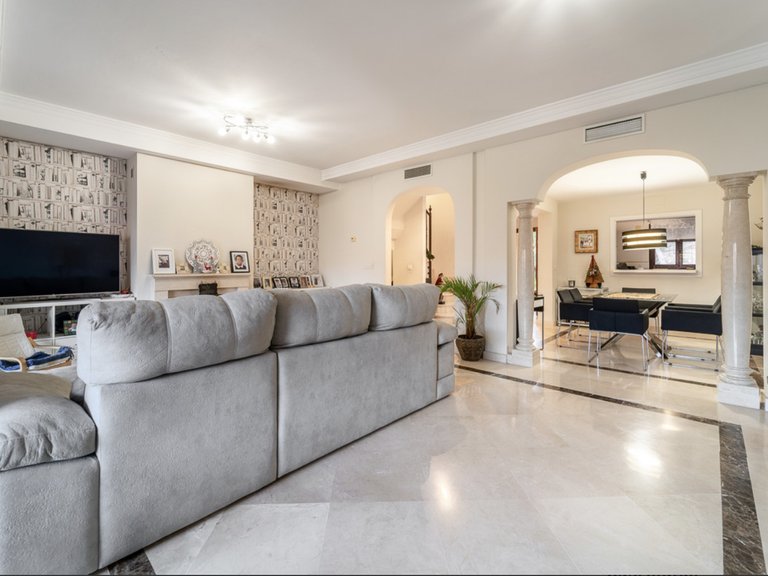 Villa for Sale in Estepona, Malaga 5