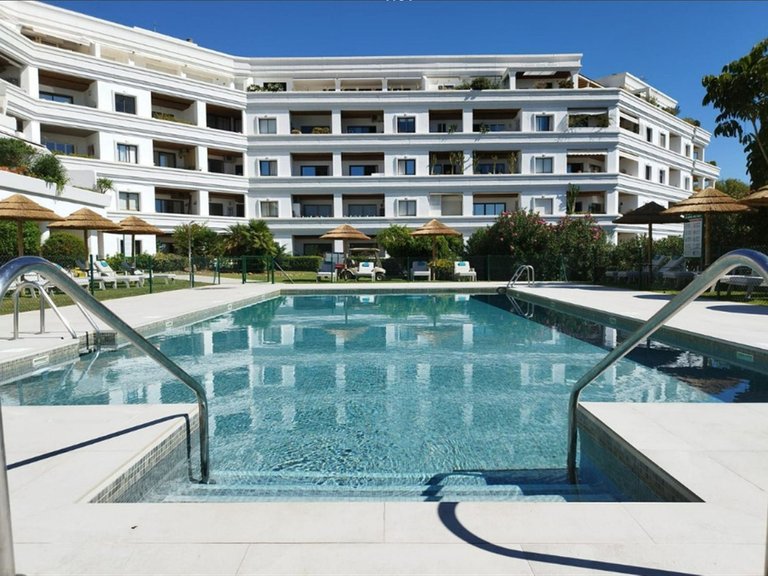 Apartment for Sale in Nueva Andalucía, Malaga 1