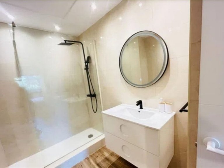 Apartment for Sale in Nueva Andalucía, Malaga 12