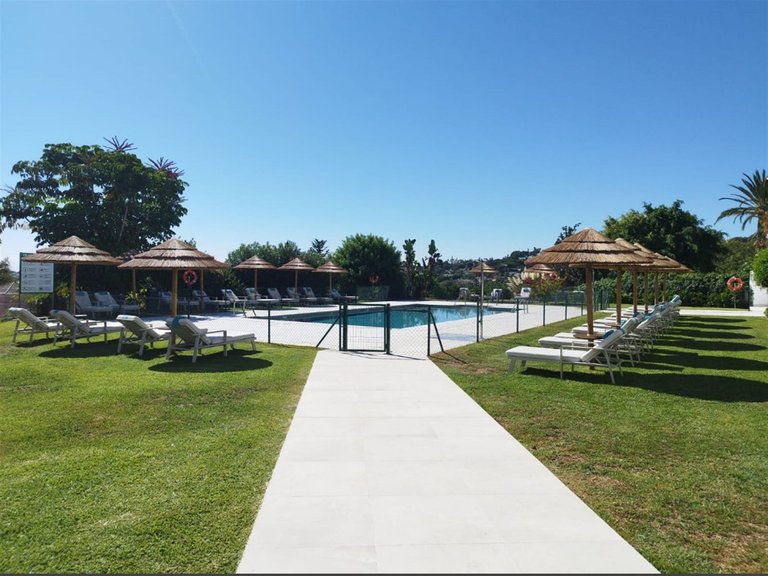 Apartment for Sale in Nueva Andalucía, Malaga 20