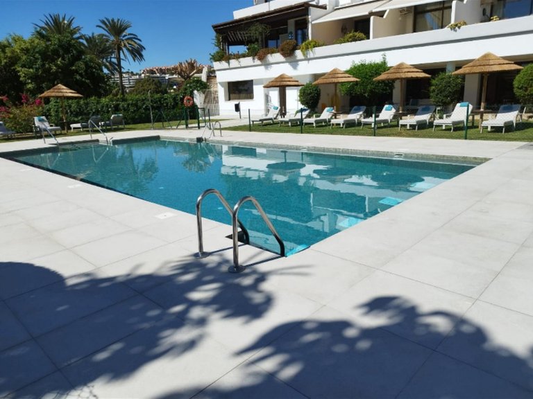 Apartment for Sale in Nueva Andalucía, Malaga 21