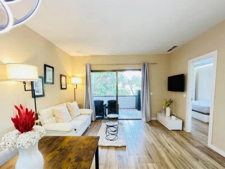 Apartment for Sale in Nueva Andalucía, Malaga 4
