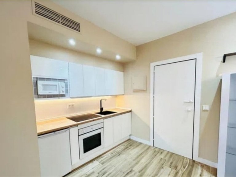 Apartment for Sale in Nueva Andalucía, Malaga 8