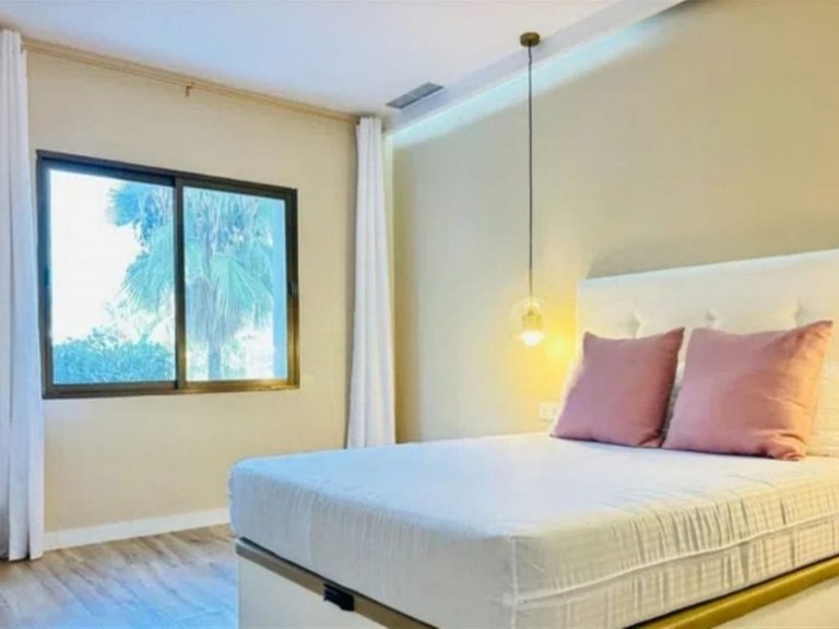 Apartment for Sale in Nueva Andalucía, Malaga 9