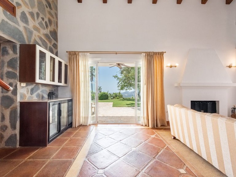 Villa for Sale in Istán, Malaga 12