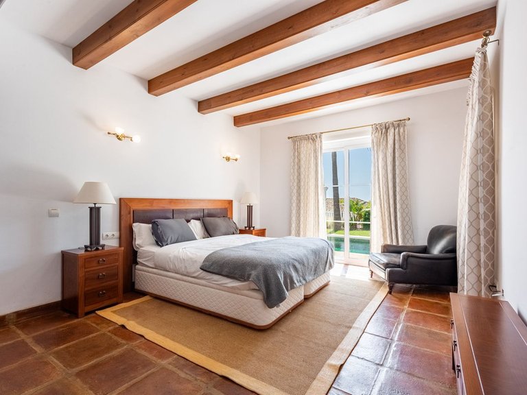 Villa for Sale in Istán, Malaga 14