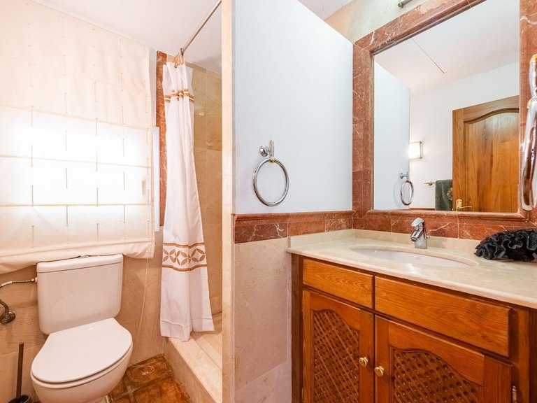 Villa for Sale in Istán, Malaga 15