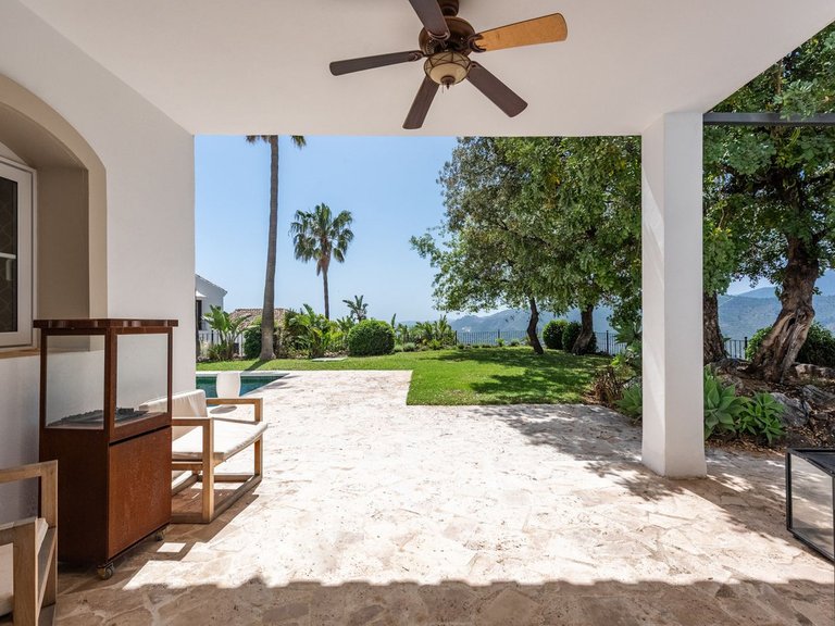 Villa for Sale in Istán, Malaga 23