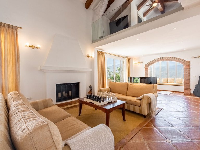 Villa for Sale in Istán, Malaga 7