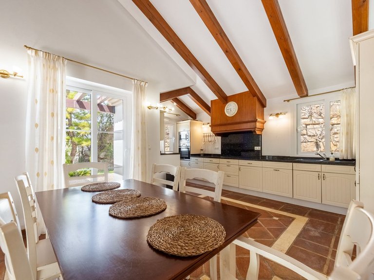 Villa for Sale in Istán, Malaga 9