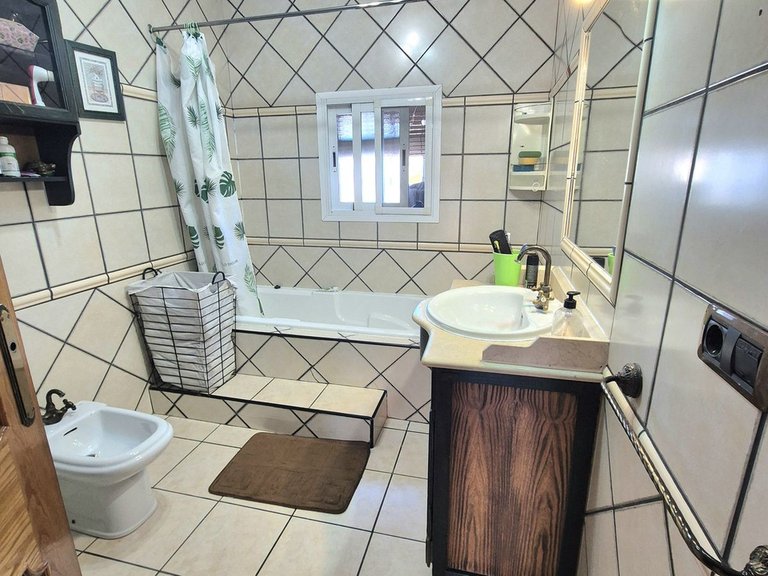 Villa for Sale in Alhaurín El Grande, Malaga 32