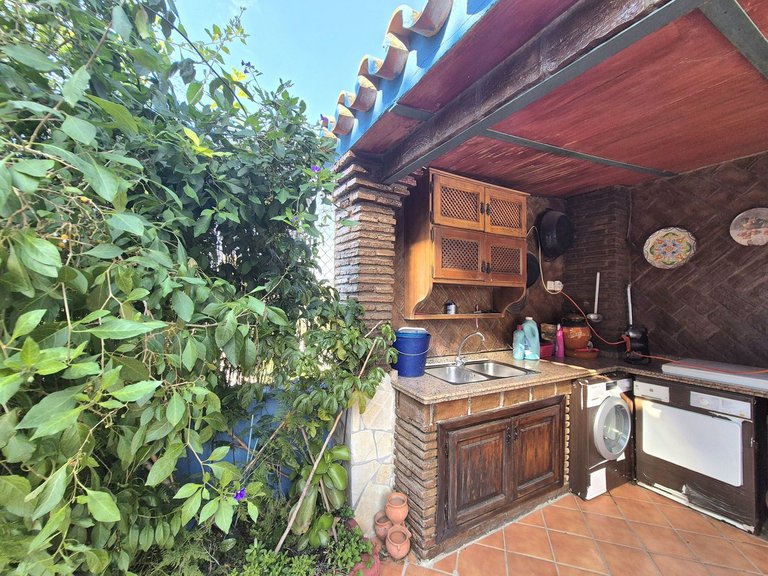 Villa for Sale in Alhaurín El Grande, Malaga 39