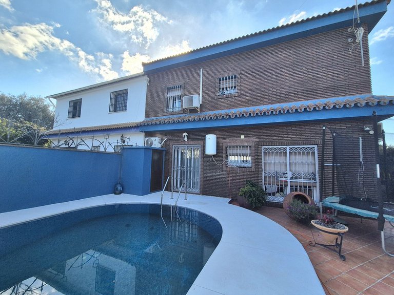 Villa for Sale in Alhaurín El Grande, Malaga 42