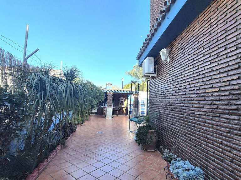 Villa for Sale in Alhaurín El Grande, Malaga 52
