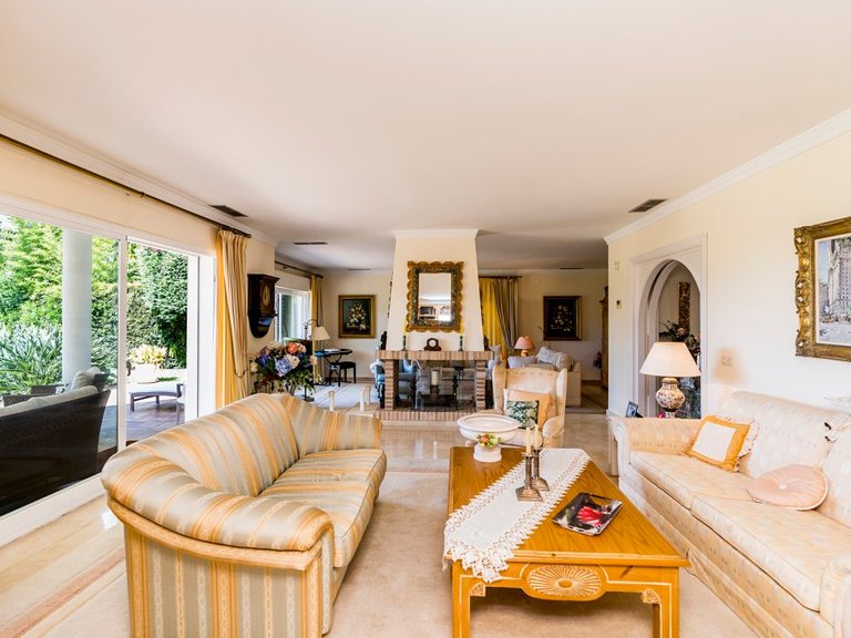 Villa for Sale in Marbella, Malaga 10