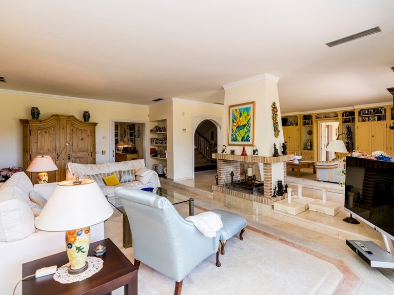 Villa for Sale in Marbella, Malaga 11