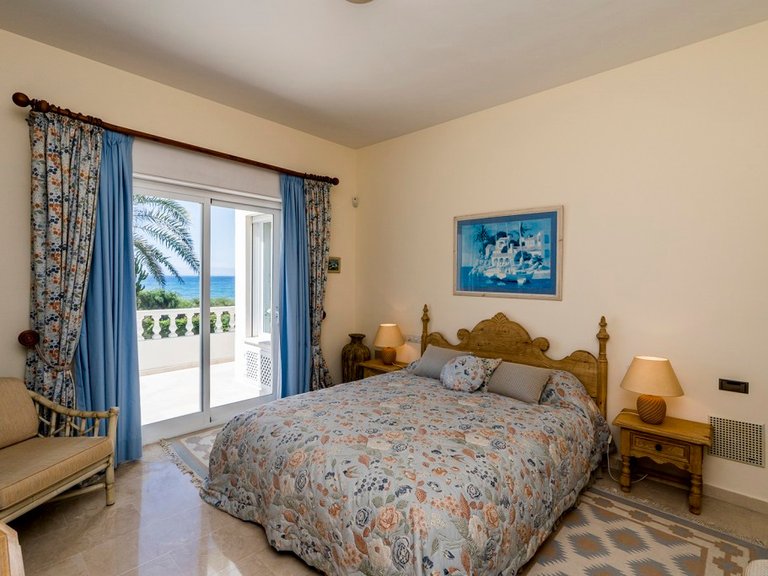 Villa for Sale in Marbella, Malaga 23