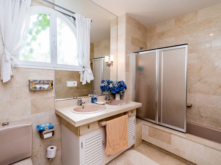 Villa for Sale in Marbella, Malaga 27