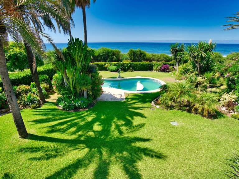 Villa for Sale in Marbella, Malaga 32