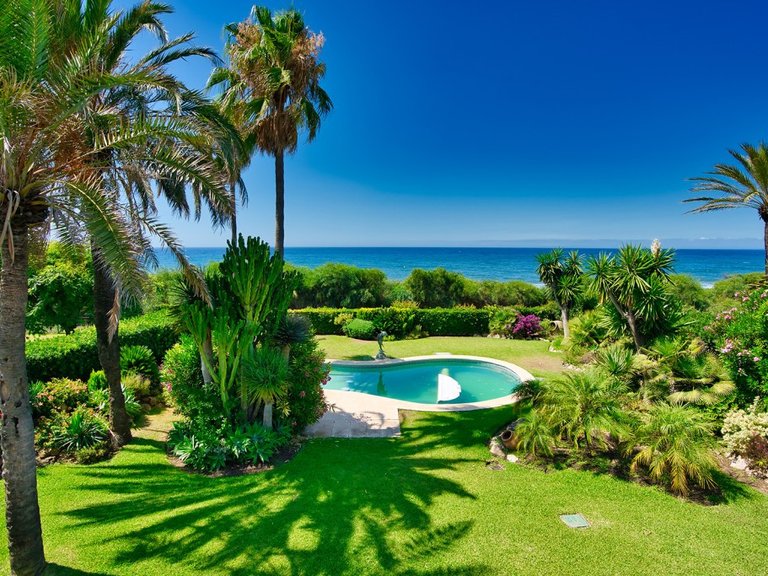 Villa for Sale in Marbella, Malaga 35