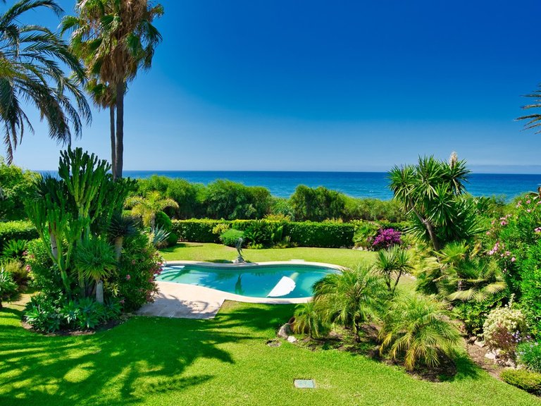 Villa for Sale in Marbella, Malaga 36