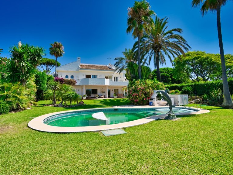 Villa for Sale in Marbella, Malaga 45