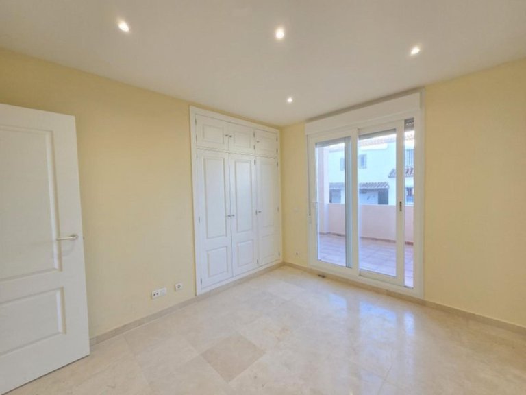 Apartment for Sale in La Duquesa, Malaga 10