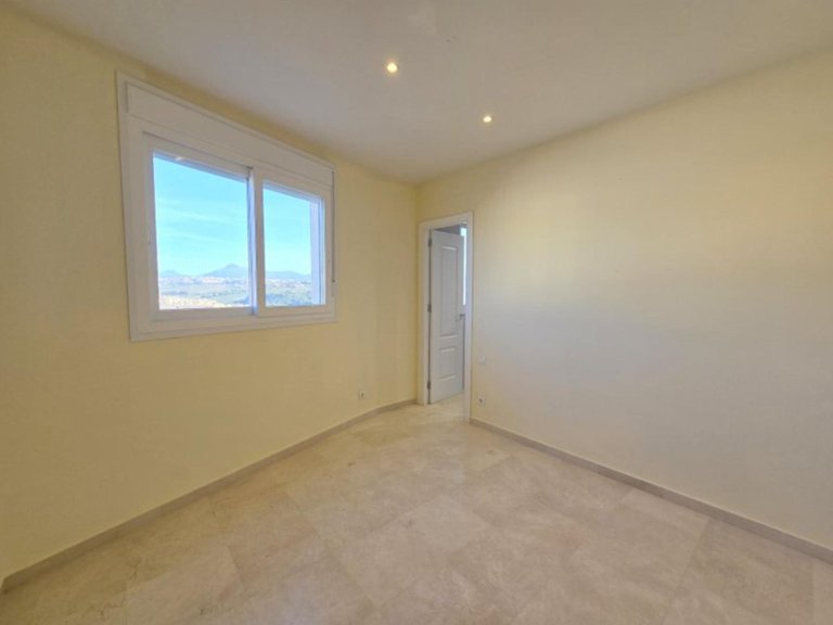 Apartment for Sale in La Duquesa, Malaga 11
