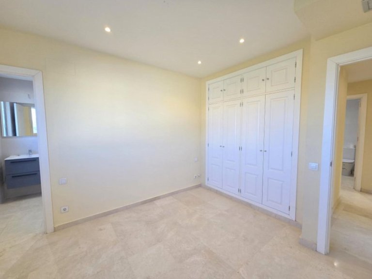 Apartment for Sale in La Duquesa, Malaga 12