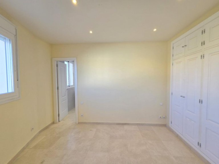 Apartment for Sale in La Duquesa, Malaga 13