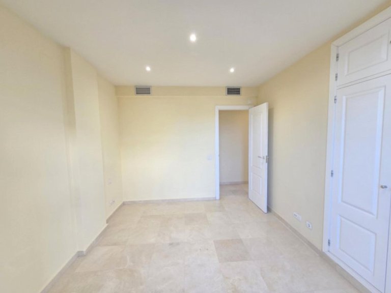 Apartment for Sale in La Duquesa, Malaga 18