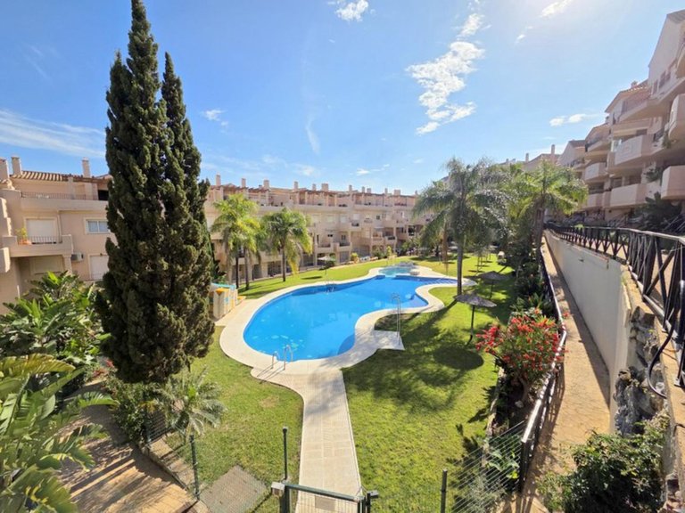Apartment for Sale in La Duquesa, Malaga 25