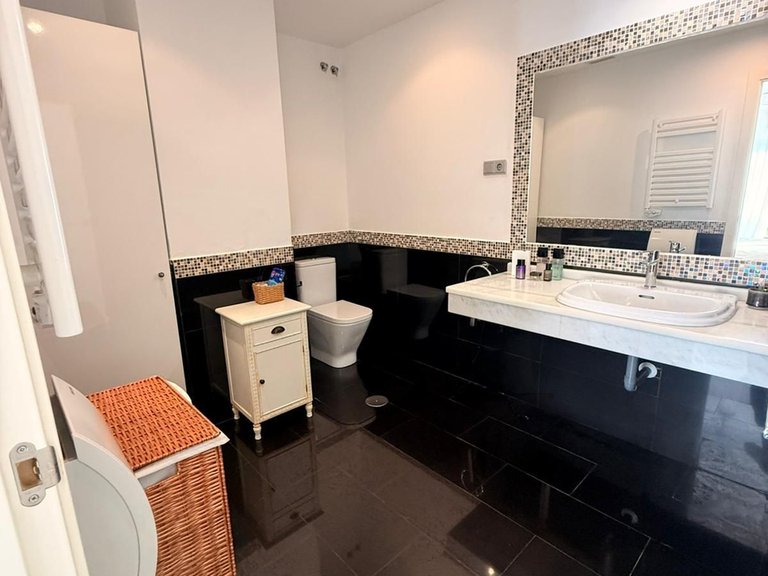 Apartment for Sale in Benalmadena, Malaga 25