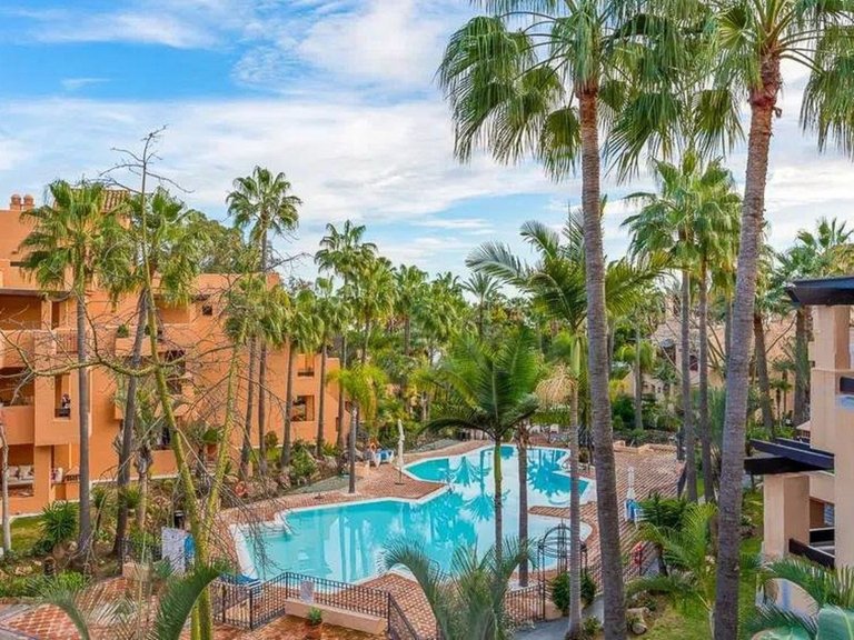Apartment for Sale in San Pedro De Alcántara, Malaga 1