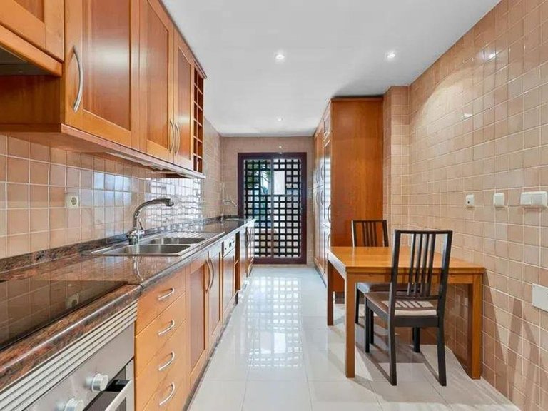Apartment for Sale in San Pedro De Alcántara, Malaga 15