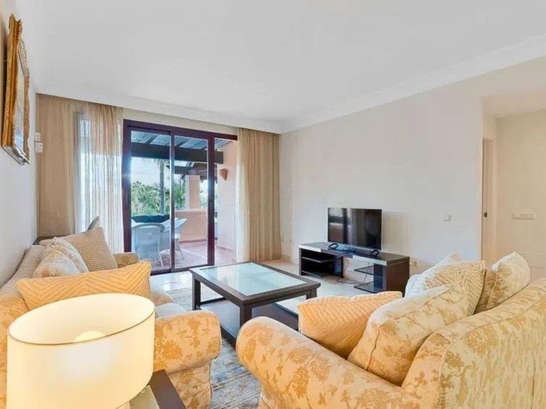 Apartment for Sale in San Pedro De Alcántara, Malaga 5