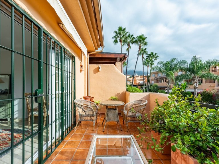 Villa for Sale in Nagüeles, Malaga 15