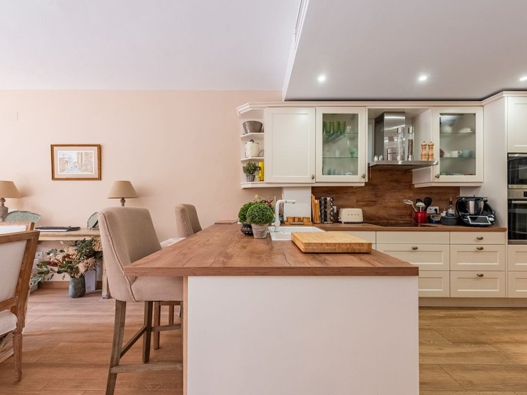 Villa for Sale in Nagüeles, Malaga 8